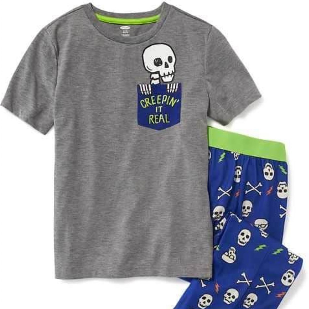 Old Navy Creepin it Real Skeleton Pajamas